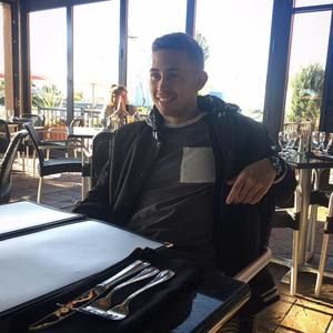 Meet your Posher, Justin